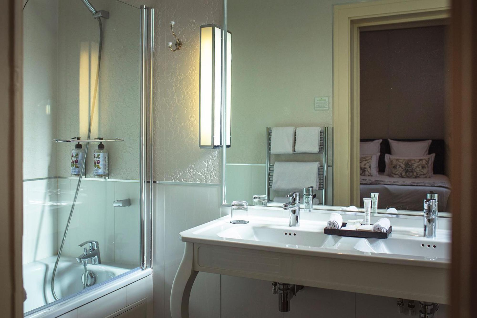 Hotel & Spa Le Grand Monarque, BW Premier Collection Chartres Dış mekan fotoğraf